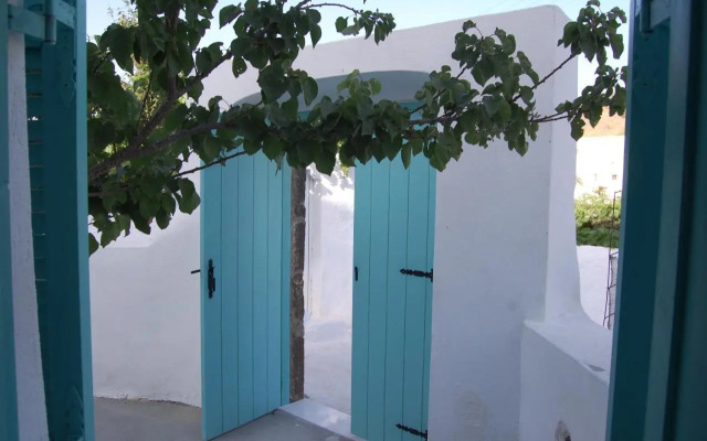 Kalisperis Cave Houses