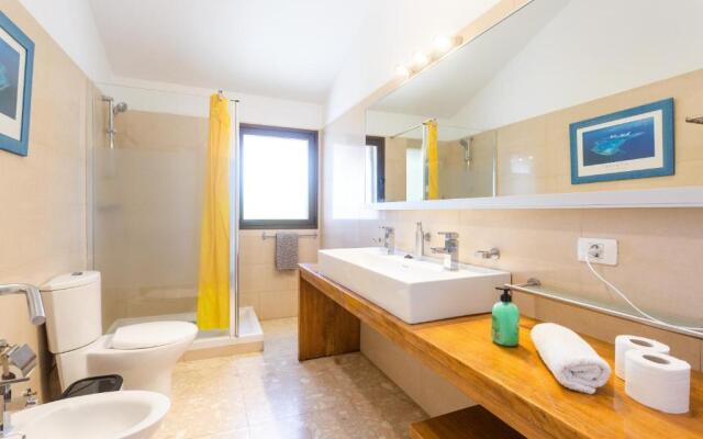 1327 La Quinta Heights