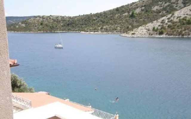 Ljubi - 20 m From Beach - A3 Zeleni