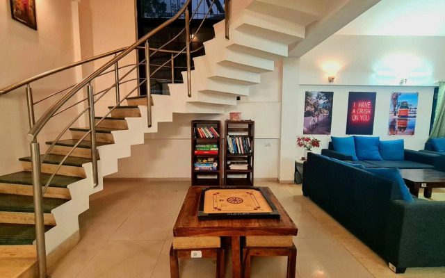 Lifespace- Spacious Hostel in a Luxurious Villa