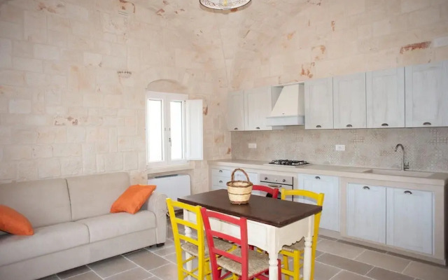 Poolside Holiday Home Near Cisternino