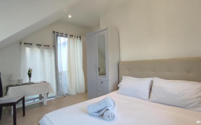 El Castillo Bed and Breakfast