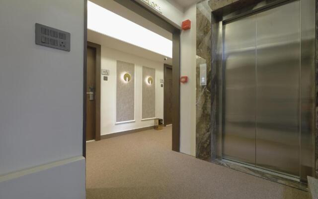 Hotel Ariana Residency