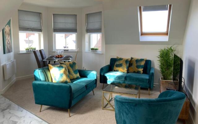 Luxurious Loft Flat 2-bed/2-bath