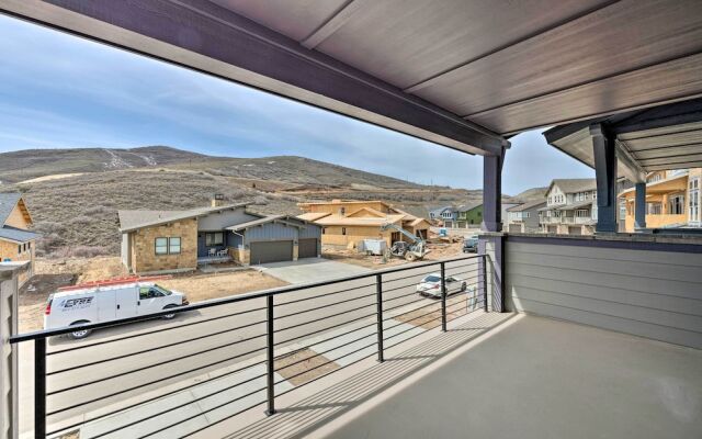 Inviting Hideout Townhome w/ Balcony & Lake Views!