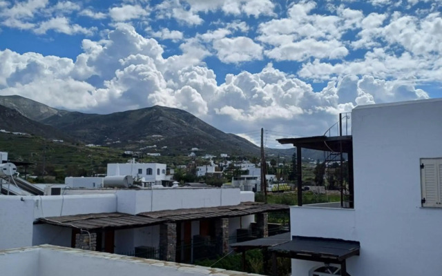Siroco's Rooms And Studios