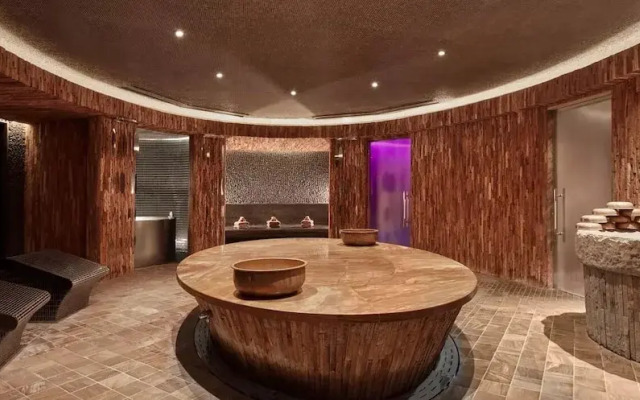 LVStripHouse Condos Sleeps up to 14