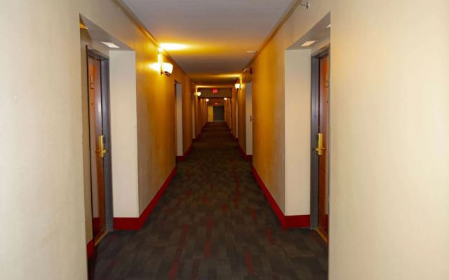 Ramada Plaza by Wyndham Garden Grove/Anaheim South
