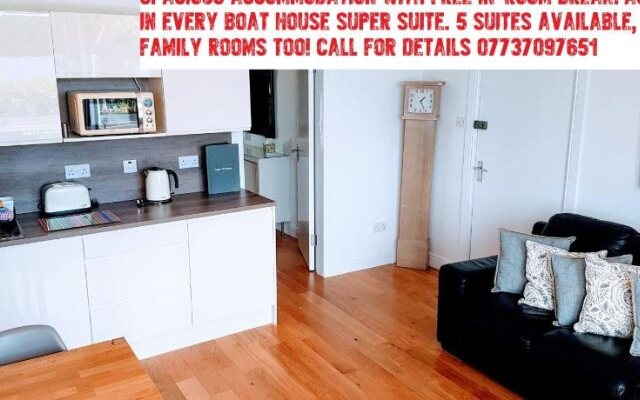 Boat House Super Suites