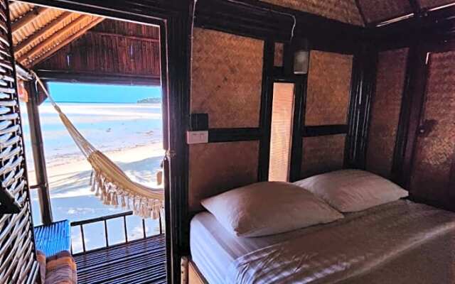 Castaway Beach Bungalows