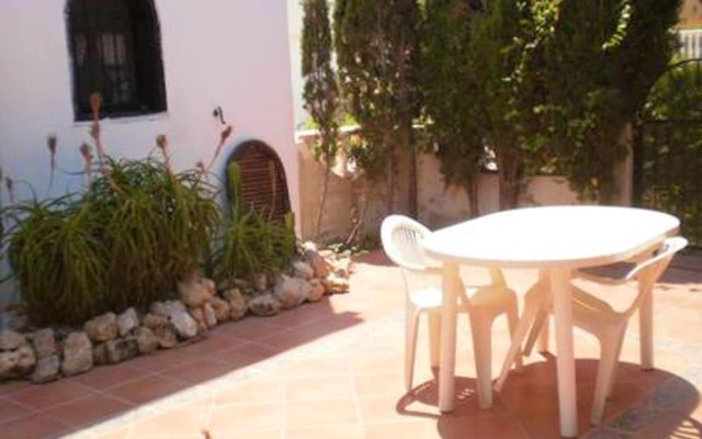 House with 2 Bedrooms in Torrevieja, with Shared Pool, Enclosed Garden And Wifi - 500 M From the Beach