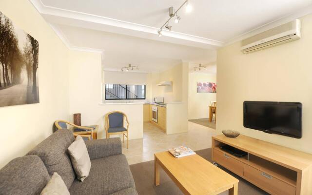 Lodestar Waterside Apartments