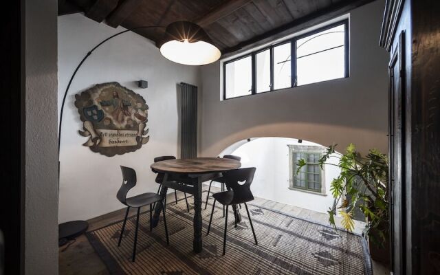 Goldenstern Townhouse