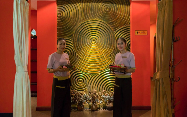 Angkor Miracle Reflection Club