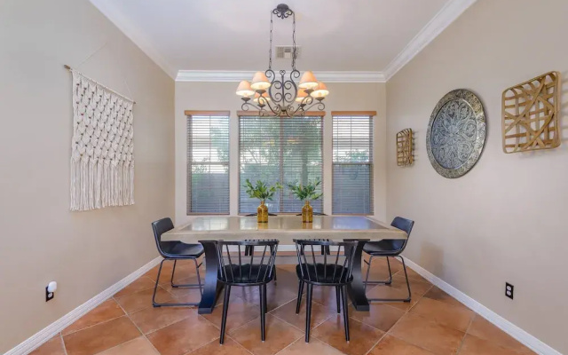 Casa Hermosa 4 Bedroom Home by Redawning