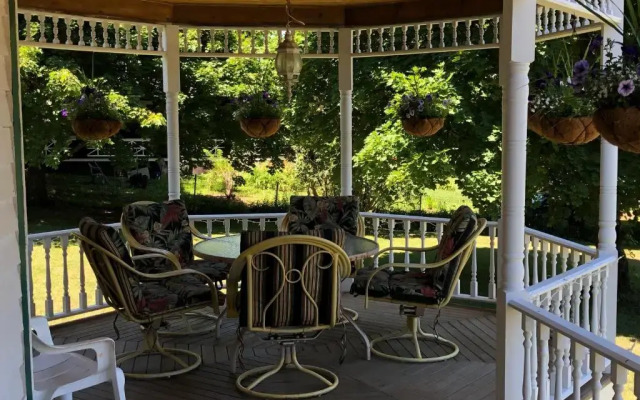 Antique Rose Inn Windham