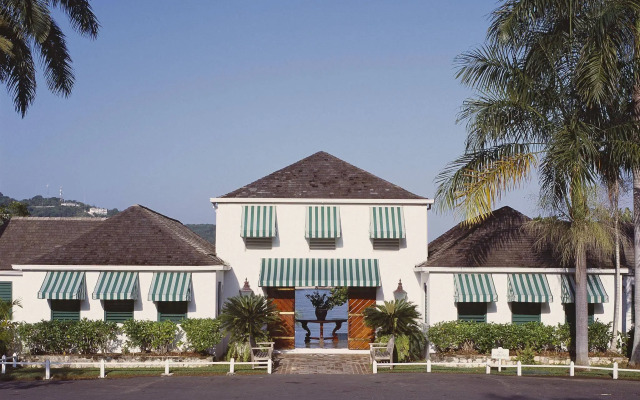 Round Hill Hotel And Villas