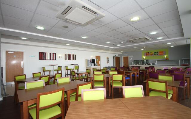 Holiday Inn Express Nuneaton by IHG