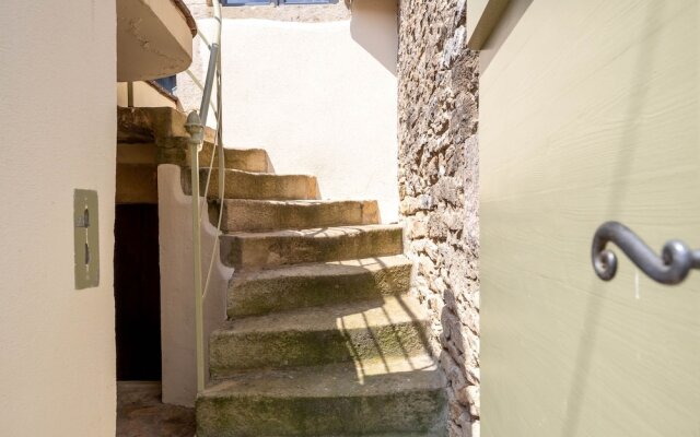 La Maison De La Petite Charriere