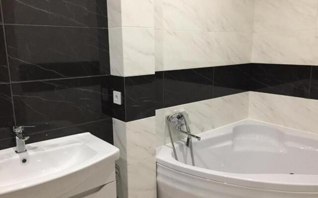 Lux 3-Bedroom Apartment in Most City Area