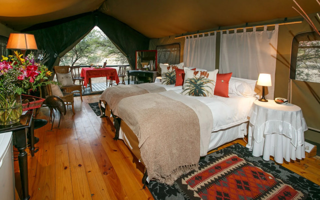 Chandelier Game Lodge