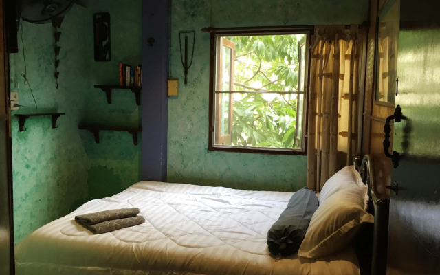 Shanti Lodge Bangkok