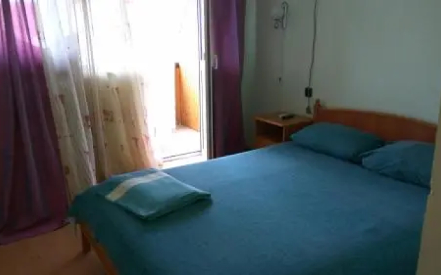Guest house Izumrud