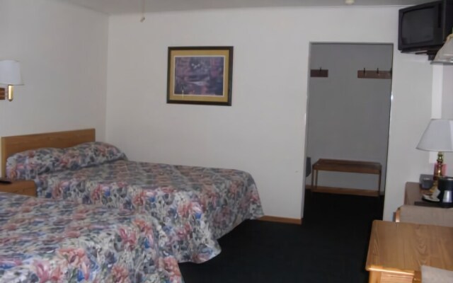 Rustic Manor Motor Lodge