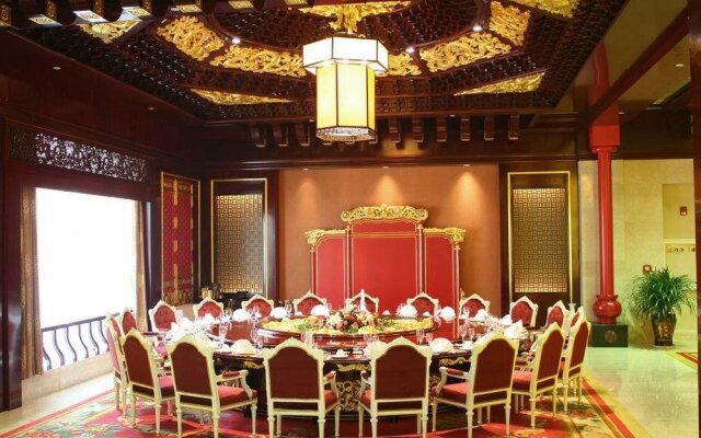 Huasheng Jiangquan Hotel & Town