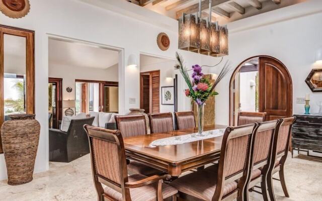 Villa Waves