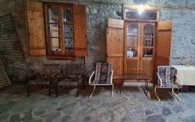 Elpiniki's Old Three Bedroom House