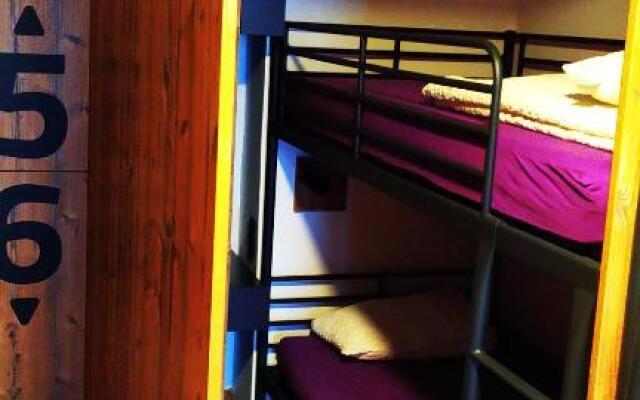AdHoc Hostel