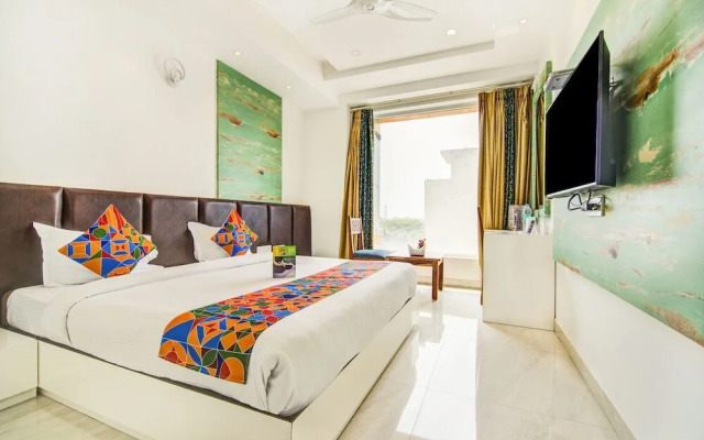 Hotel Yellow by FabHotel