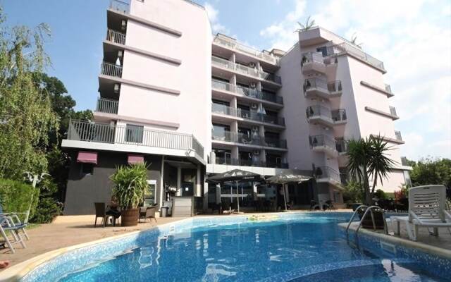 Aparthotel Sapphire