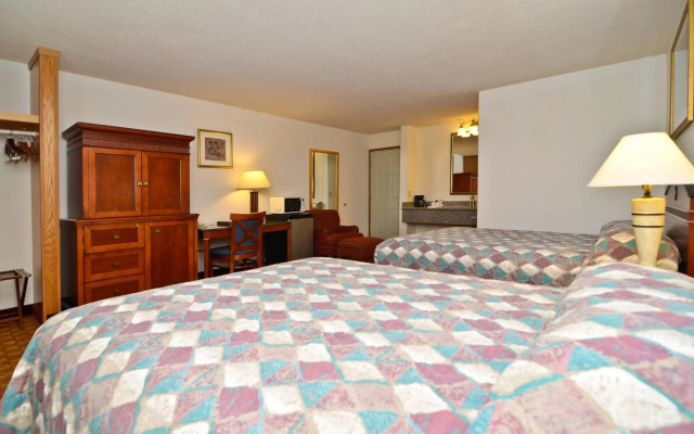 Econo Lodge Inn & Suites Madras