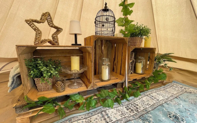 The Paddock Glamping - Clover 2