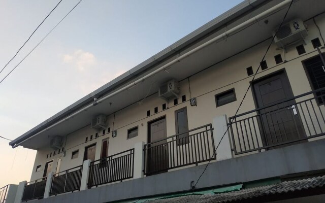 Spot On 92645 Nita Residence Syariah