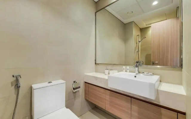 Greek View Studio Farhad Azizi Residence Al Jaddaf