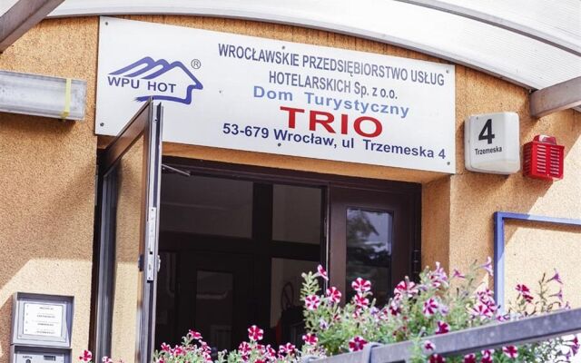 Trio Hostel