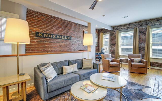 Stylish Dtwn Knoxville Condo w/ Rooftop Deck!