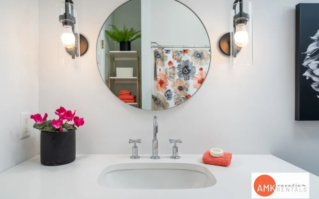 Downtown Douglas Coach House