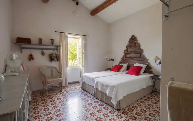 Villa Les Beaumettes - Haven of Peace in the Luberon