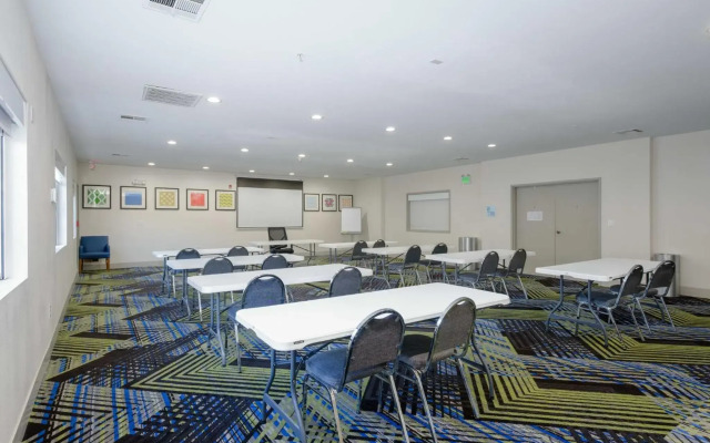 Holiday Inn Express Carlsbad by IHG