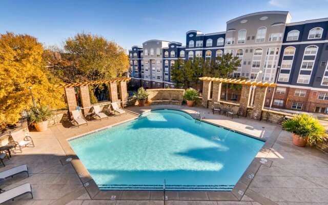 Midtown Luxury Suites by 1stHomeRent