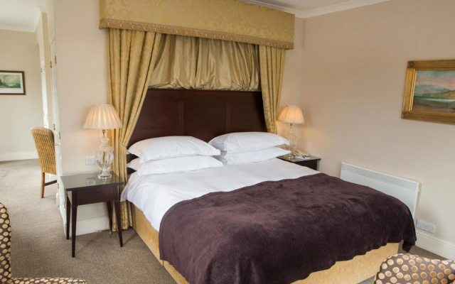 Macdonald Old England Hotel & Spa
