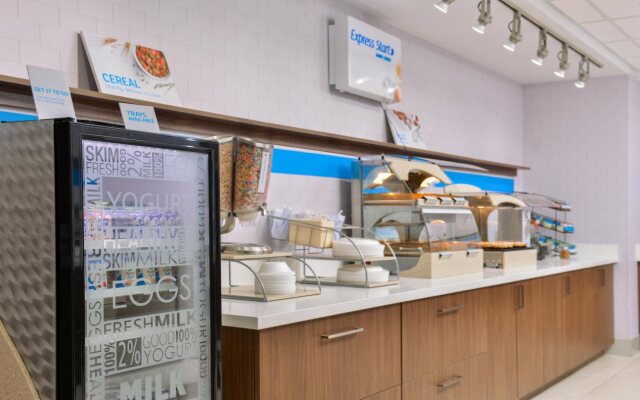 Holiday Inn Express & Suites Siloam Springs by IHG