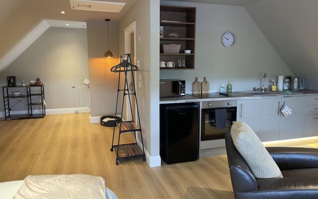 Fabulous Open Plan Studio Retreat - Cowdenbeath