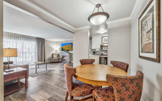 Forest Suites Resort at Heavenly Village