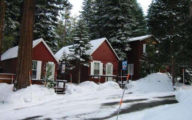 Tahoma Meadows Bed and Breakfast Cottages