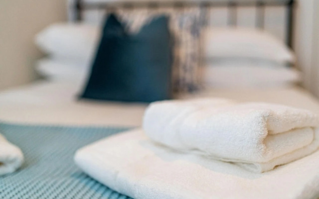 The Jam - Cunningly Good Cunningham Street Apartment